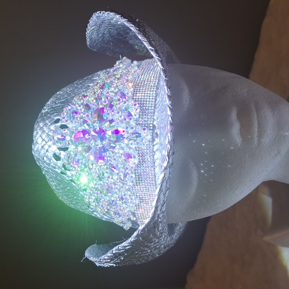 VIDEO/NOT ORDINARY  BUT, EXTRODINARY - Picture 4 of 11